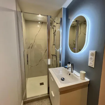 아파트 La Loge De L Odeon