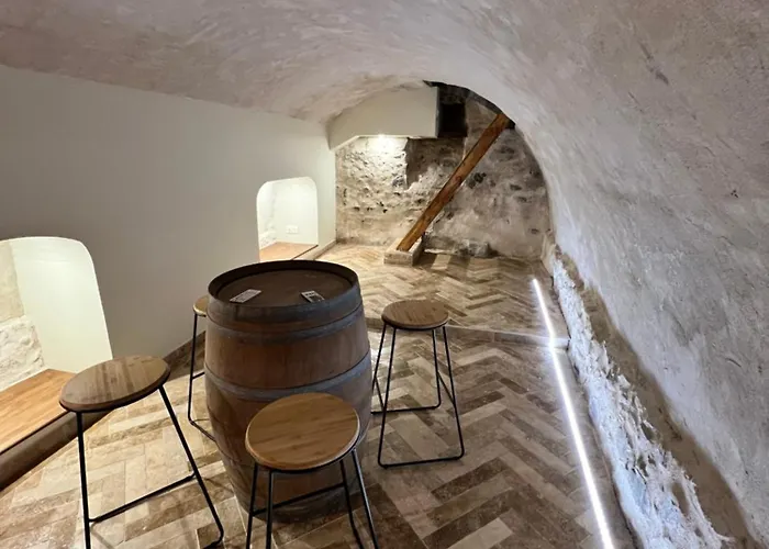 La Loge De L Odeon